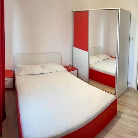 Apartament 2 Camere Giurgiului ブカレスト エクステリア 写真